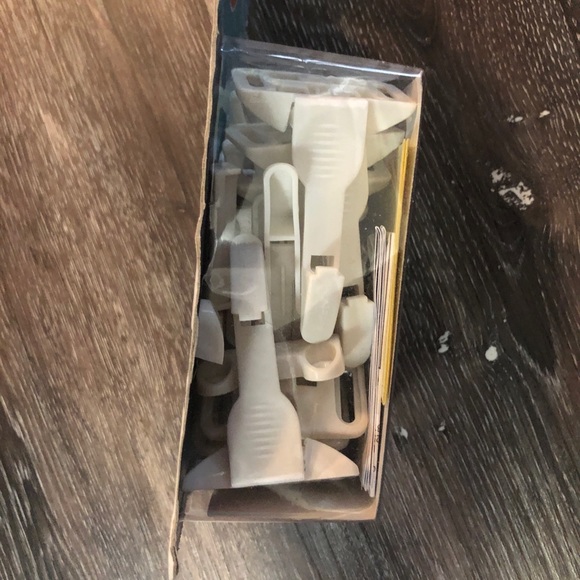 Safety 1st Spring Door Locks! ⭐️NEW⭐️ - Picture 3 of 3